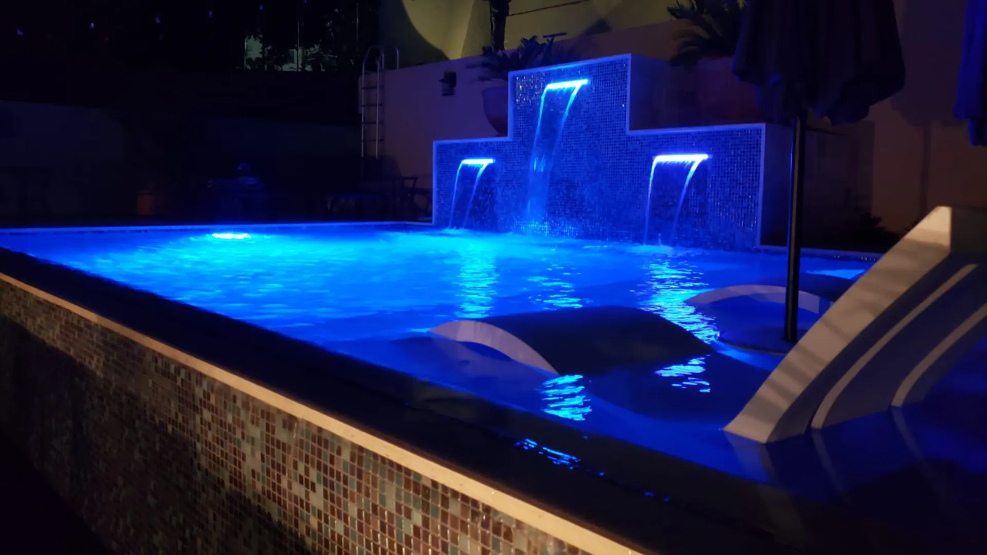 Harris Pools